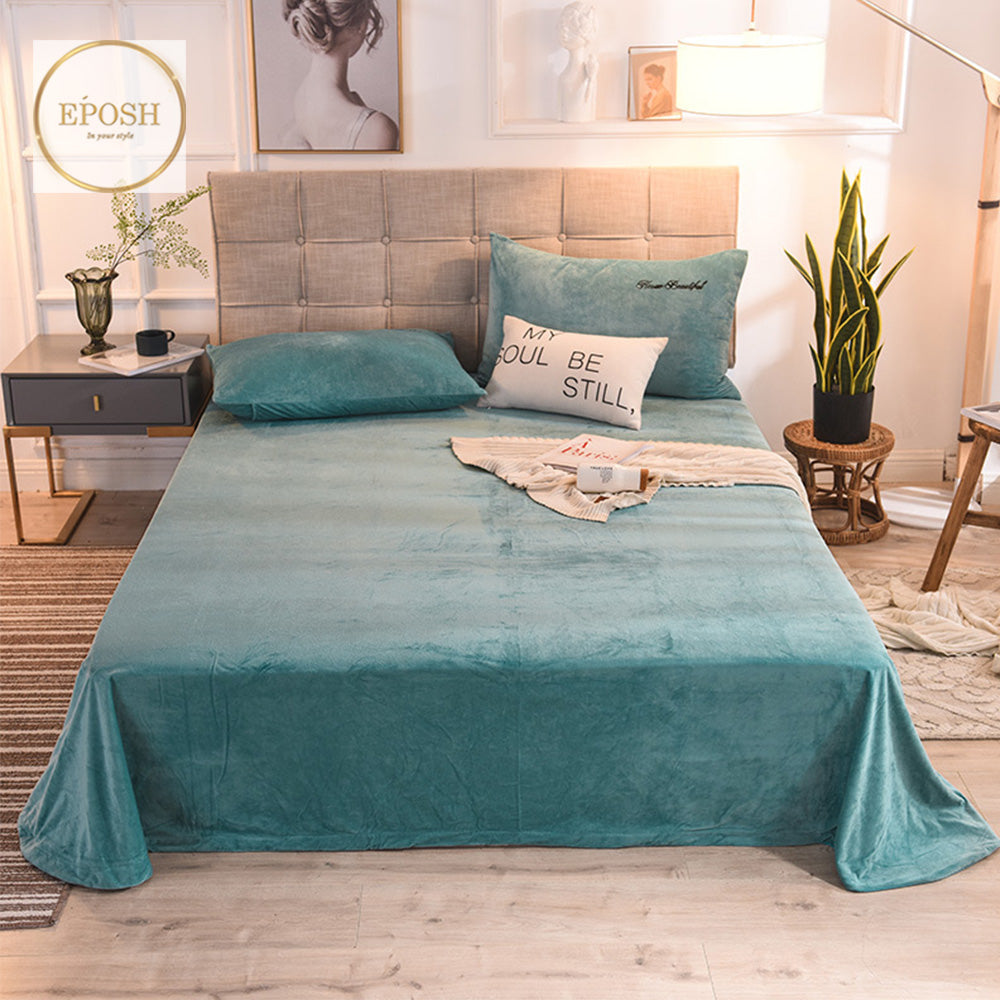 Velvet Bedsheet with 2  pillow covers - Ocean Blue