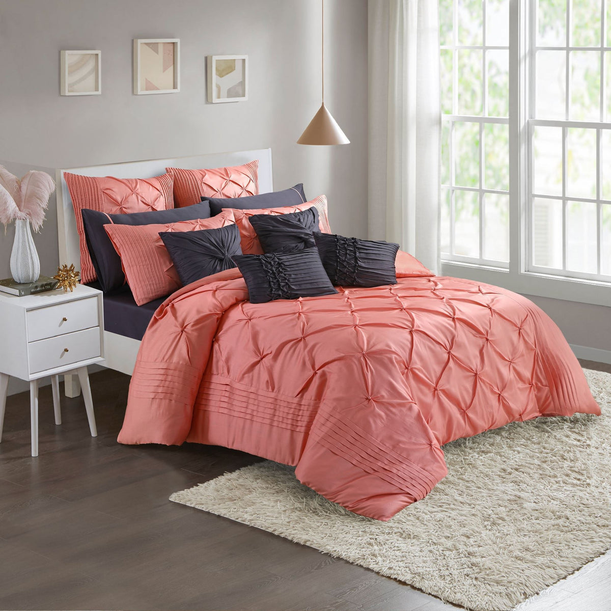 Luxury Pintuck Duvet Set - Peach and Black