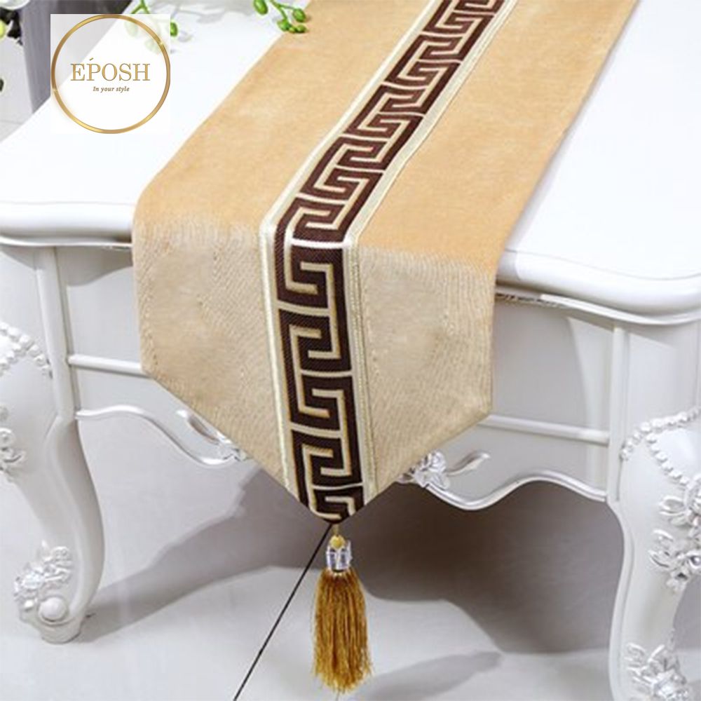 Splendid Velvet Table Runner  Skin