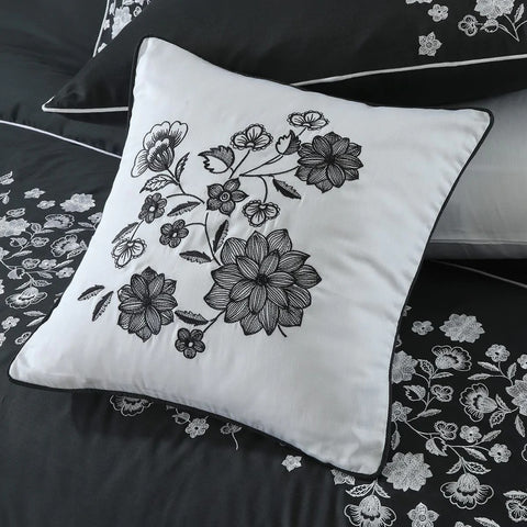 Luxury Embroidered Duvet Set - Black