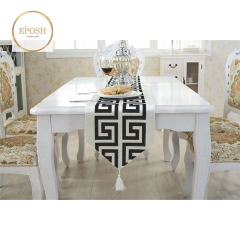 Double Splendid Velvet Table Runner White