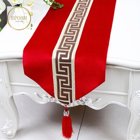 Splendid Velvet Table Runner Bright Red