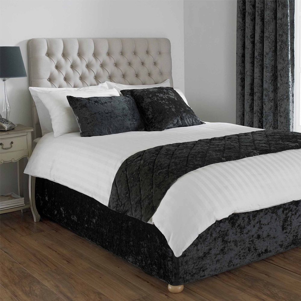 Crushed Velvet Bed Runner with 2 cushion covers Black