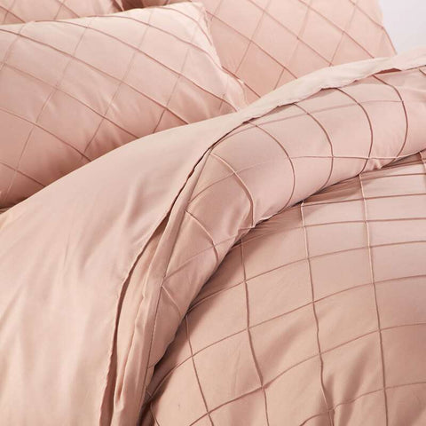 Exotic Embellish Cross Pleated Duvet Set - Peach