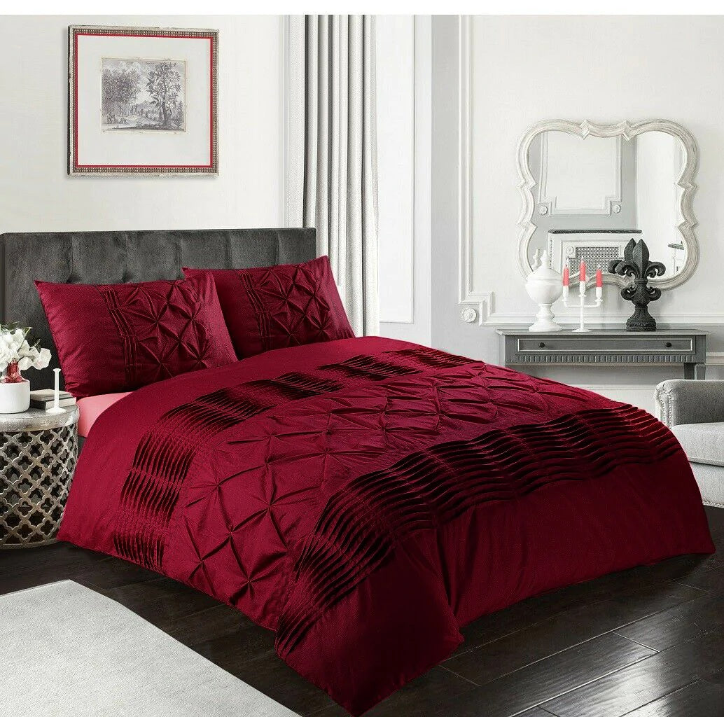 Luxury Twist Pleats and Pintuck Duvet 8 Pieces - Maroon