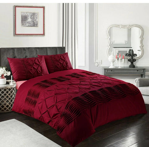Luxury Twist Pleats and Pintuck Duvet 8 Pieces - Maroon