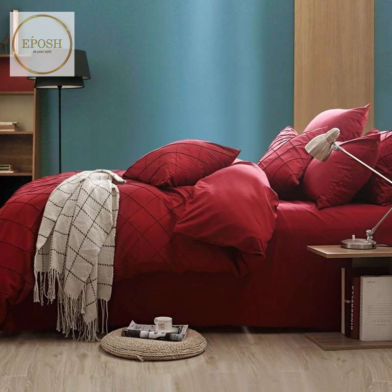 Exotic Embellish Cross Pleated Duvet Set - Maroon